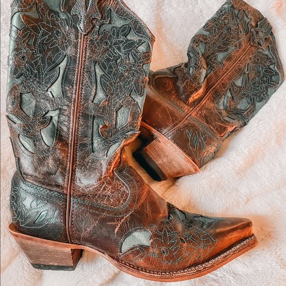 Corral women’s boots! - Picture 3 of 4